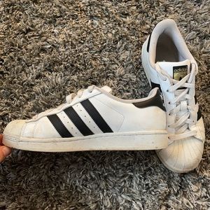 Adidas superstars size 7.5